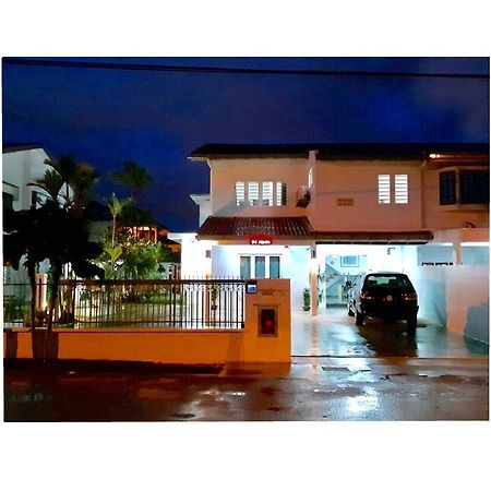 Kb50 Guesthouse Kuantan Exterior photo